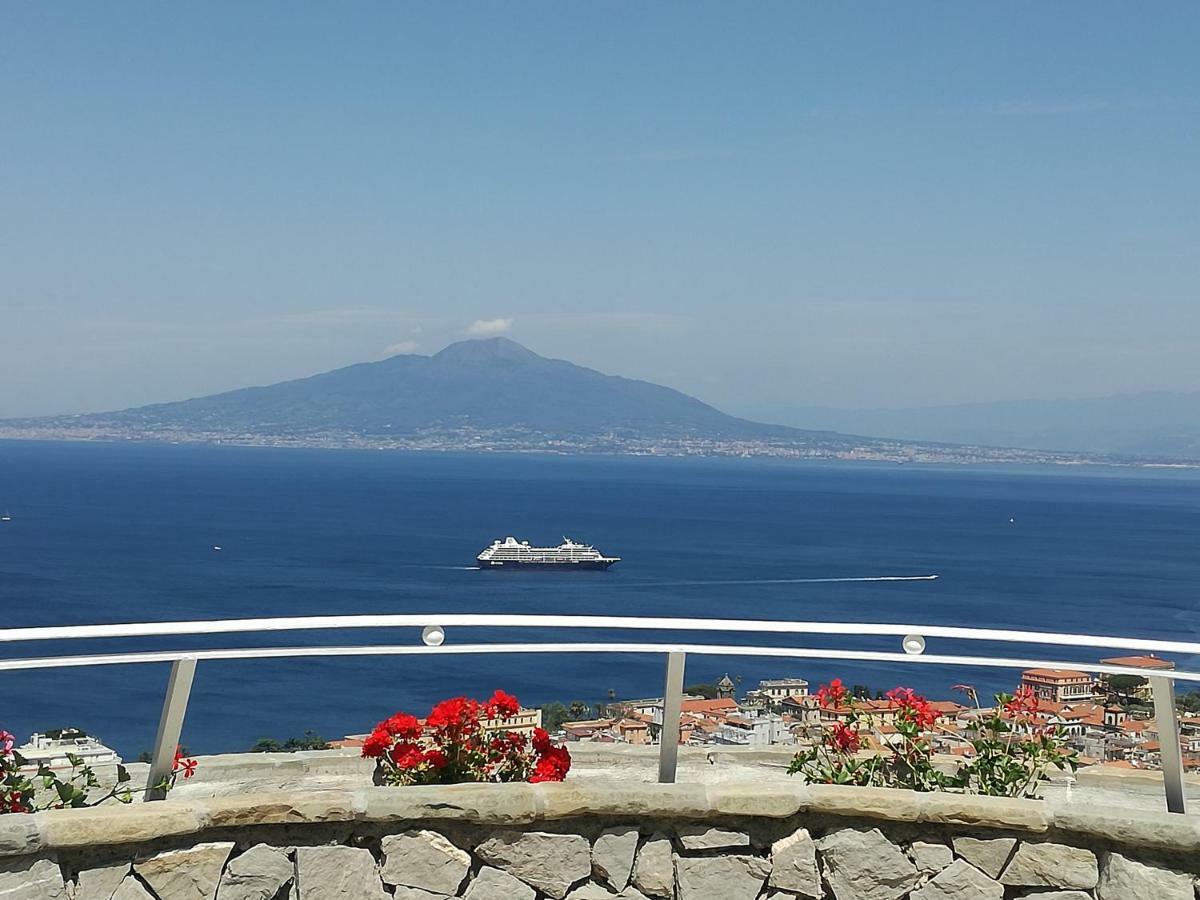 Mirasorrento别墅 外观 照片